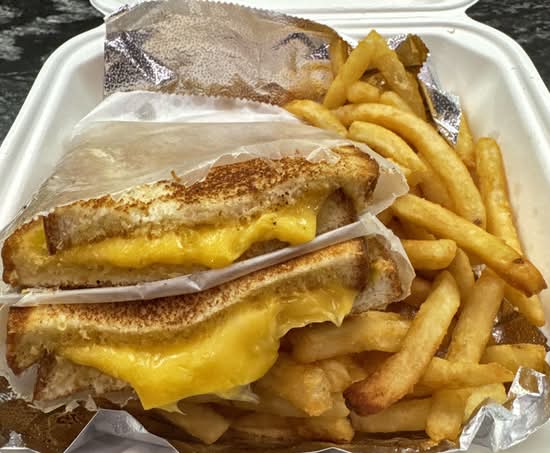 GRILLED CHEESE W/ FRIES