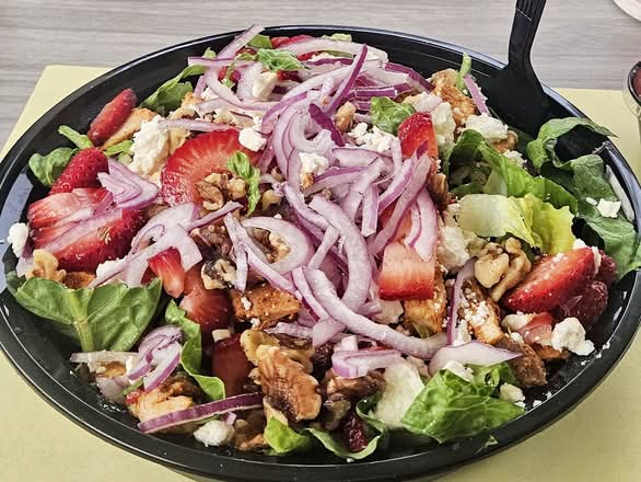 STRAWBERRY FETA CHICKEN SALAD