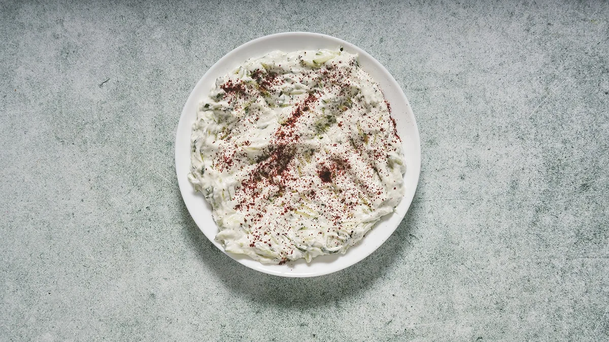 Cacik (tzatziki)