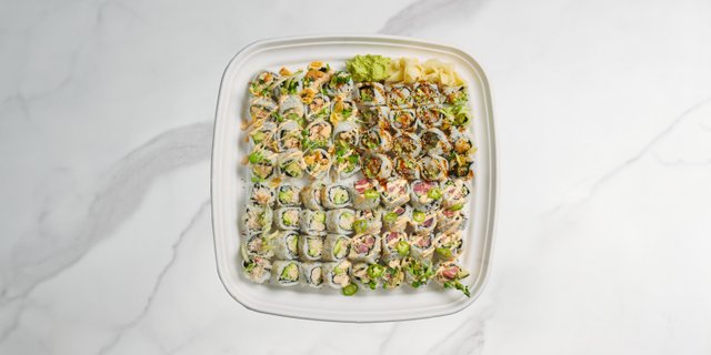 16 Rolls Sushi Tray