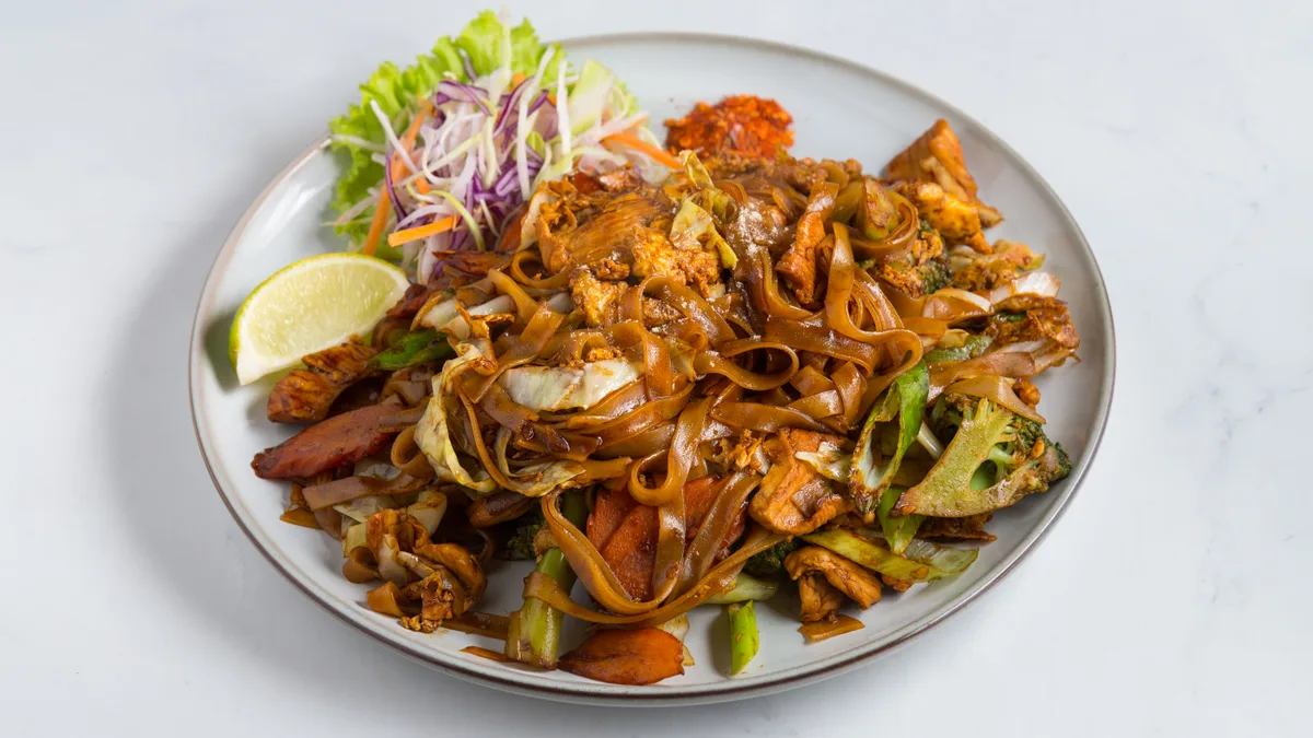 Pad See Ew Chicken