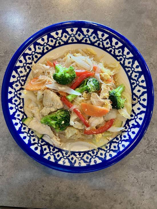 Pad Woon Sen (Stir-Fried Glass Noodle)