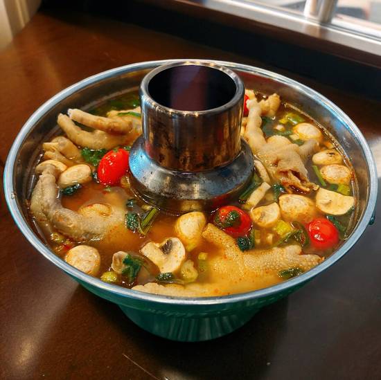Tom Yum Chicken Feet Hot Pot