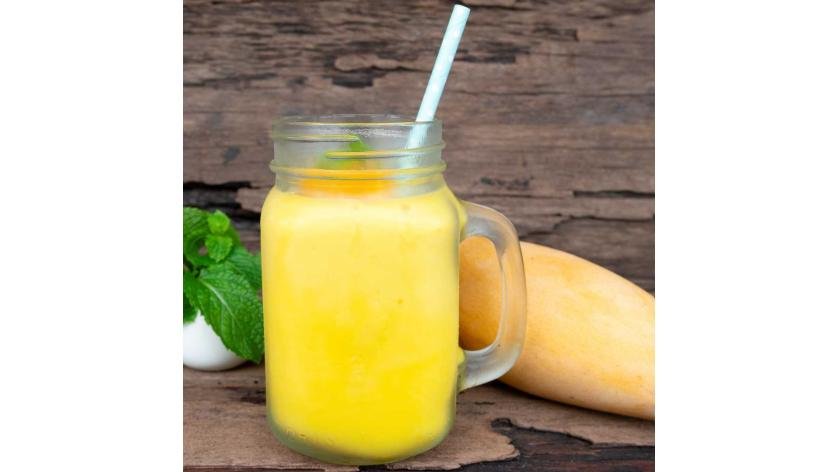 Portocale, mango, căpșuni și lapte de migdale