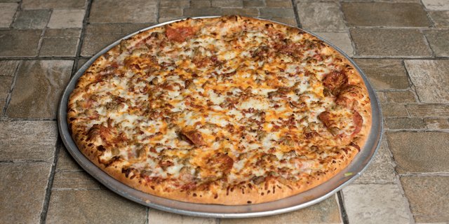 Meat and Cheese Deluxe Pizza