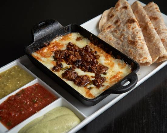 Queso Fundito Flameado