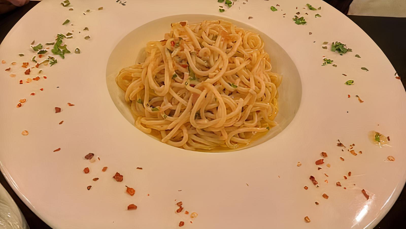 16. Midnight Pasta (Aglio, Olio E Peperoncino)