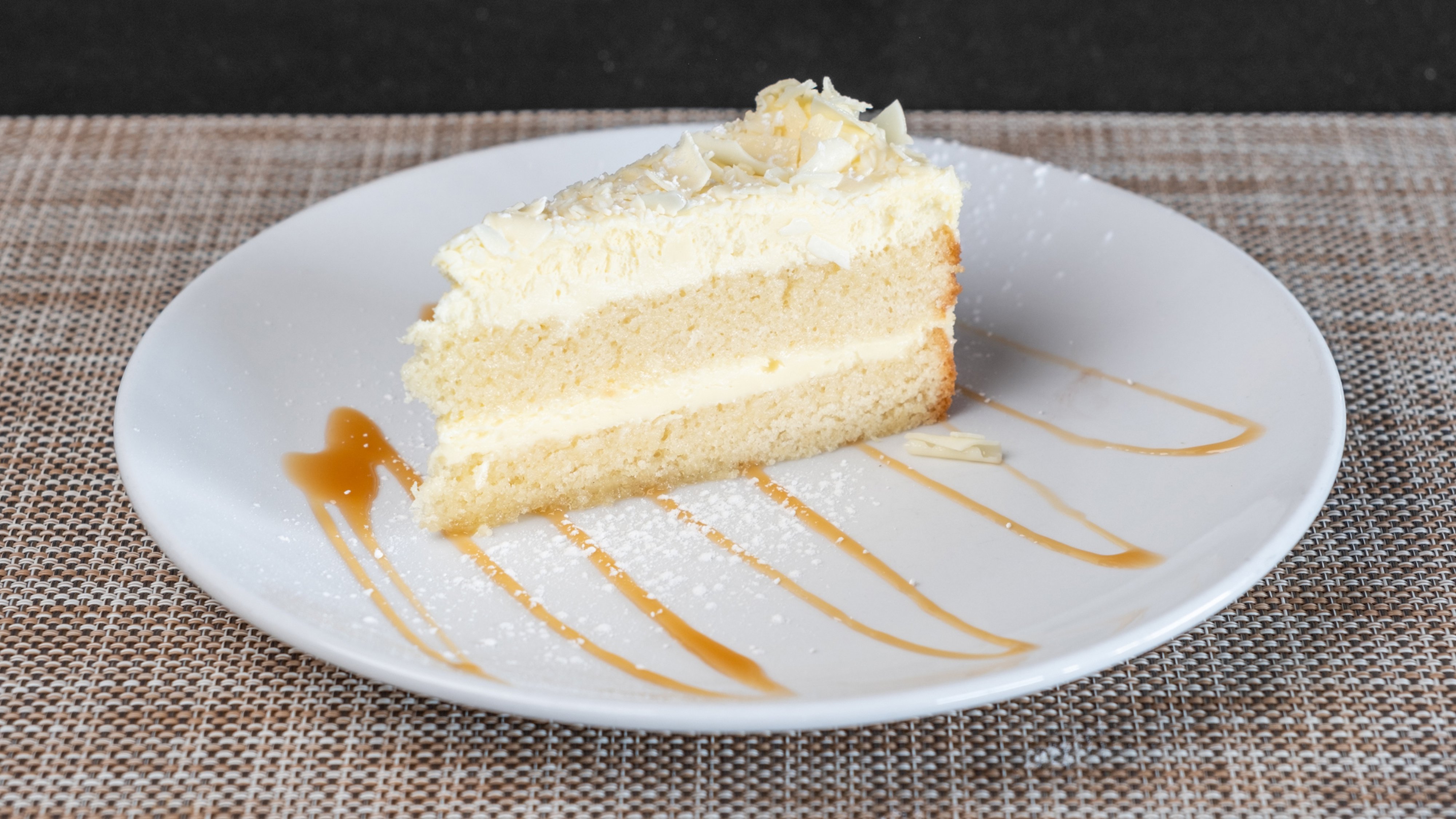 Lemon Italian Cream Cake