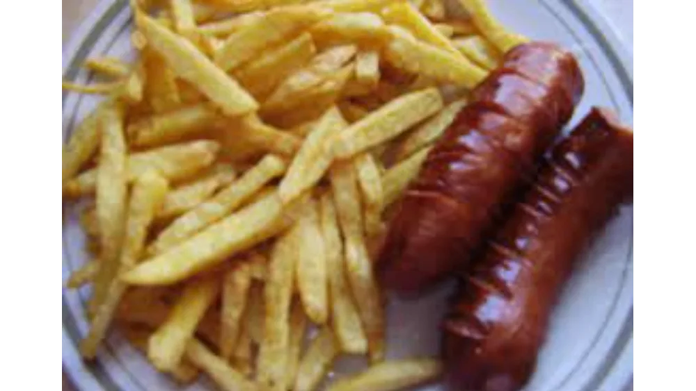 Kiełbasa z Frytkami + CocaCola 0,5L