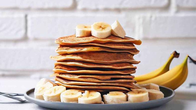 Pancakes w/ Fresh Bananas (3 Stack)