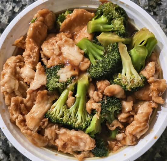 Sliced Chicken with Broccoli