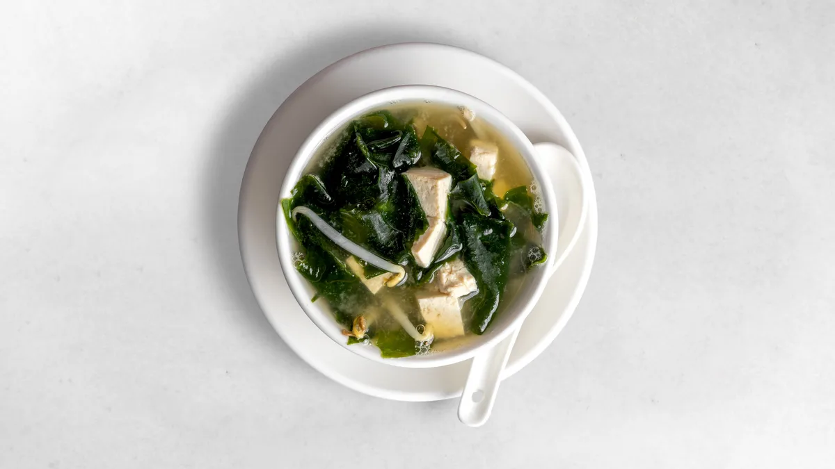 [17] Japanische Miso Suppe