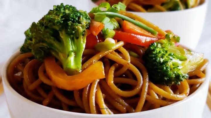 Vegetable Lo Mein Tray/菜捞面盘