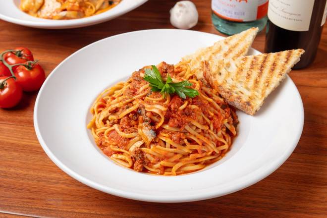 Linguine Bolognese