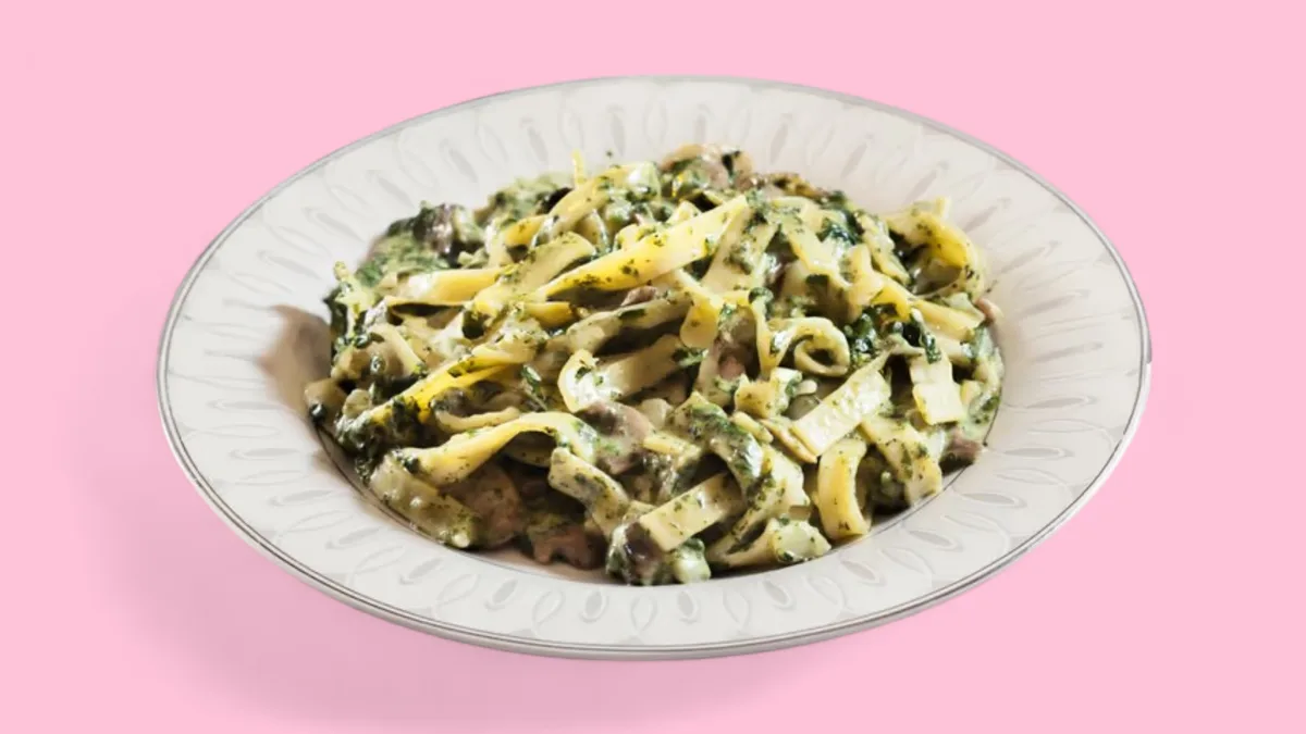Pans Pasta mit Käse-Sahne Sauce