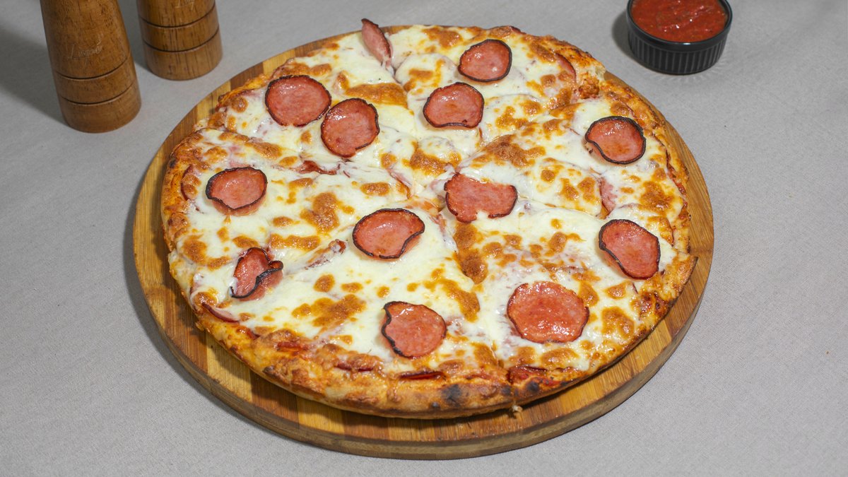 Pizza Salami 32 cm