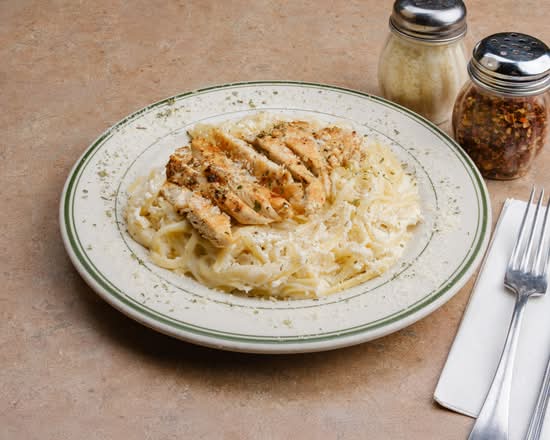Fettuccine alfredo pasta