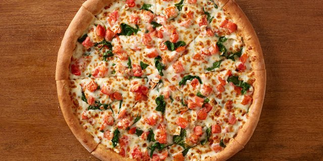 Original Fresh Spinach and Tomato Alfredo Pizza