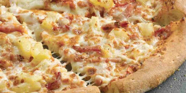 Thin-Crust Super Hawaiian Pizza