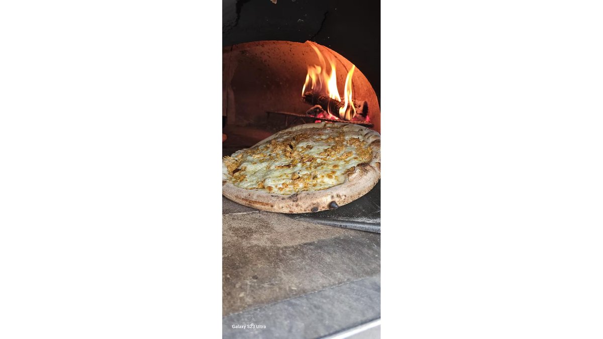 Pizza Tonno 50