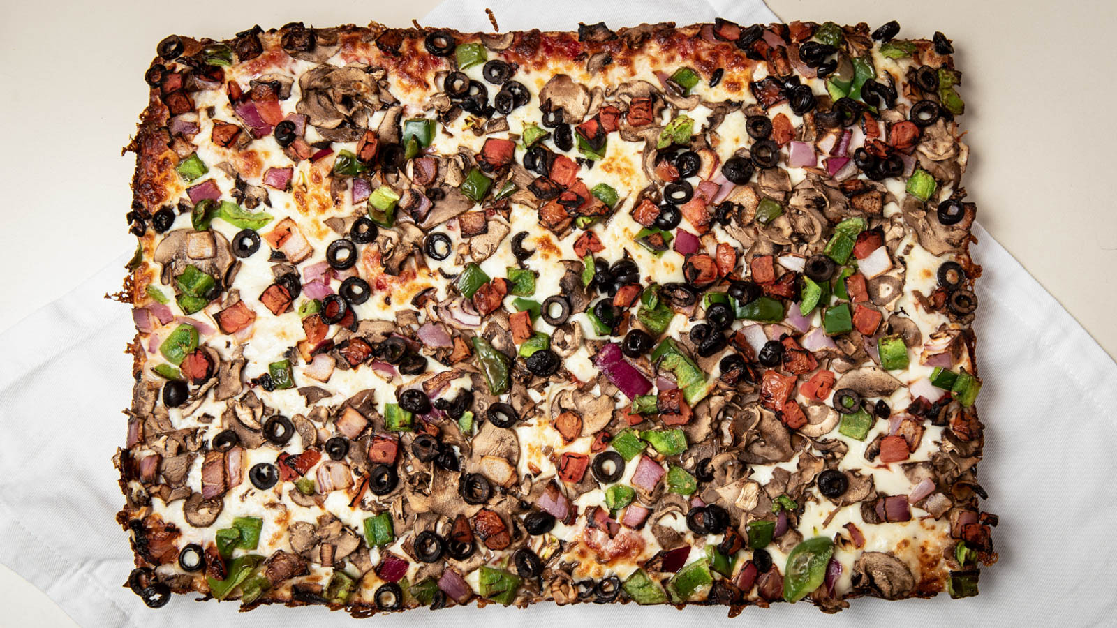 Veggie Pizza (XL 16 Slices)