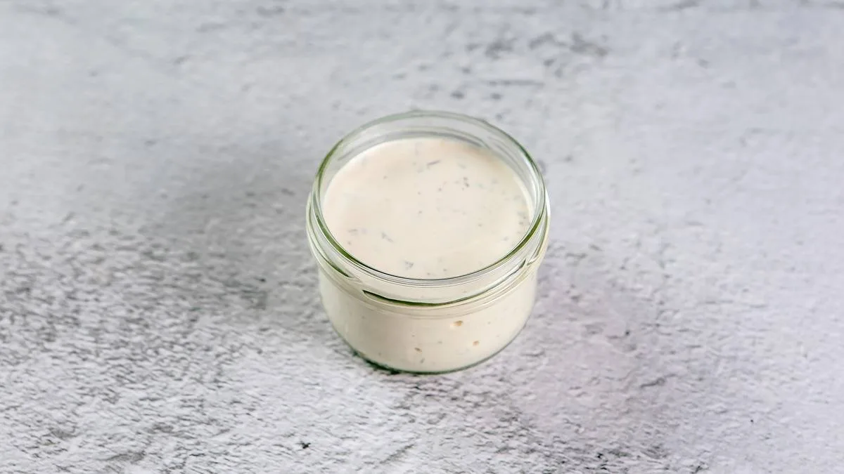 Cream sauce relish