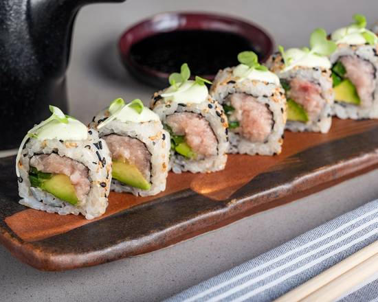 Hamachi Jalapeño Roll