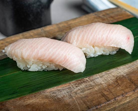 Hamachi Nigiri