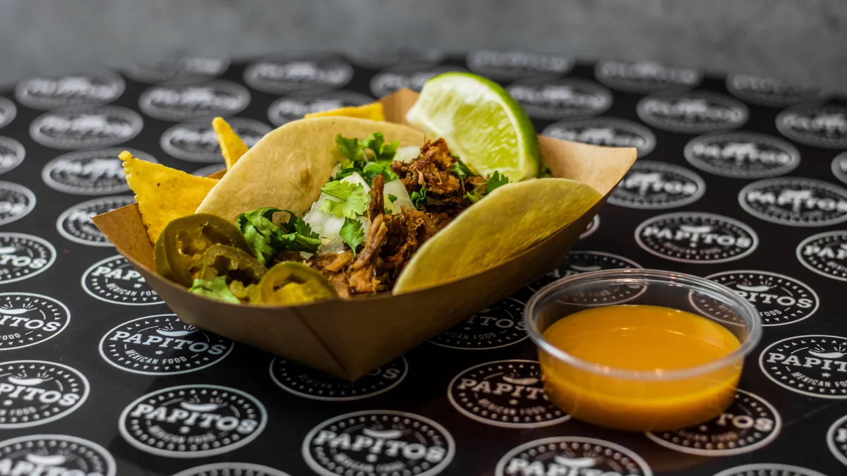 Sertés taco