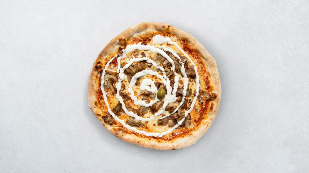 Kebab pizza