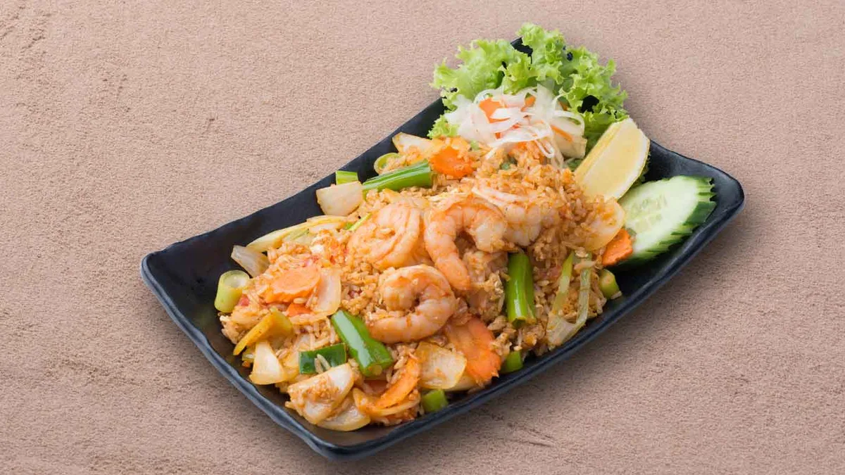 Kao Pad Tom Yum Muu  🌶️