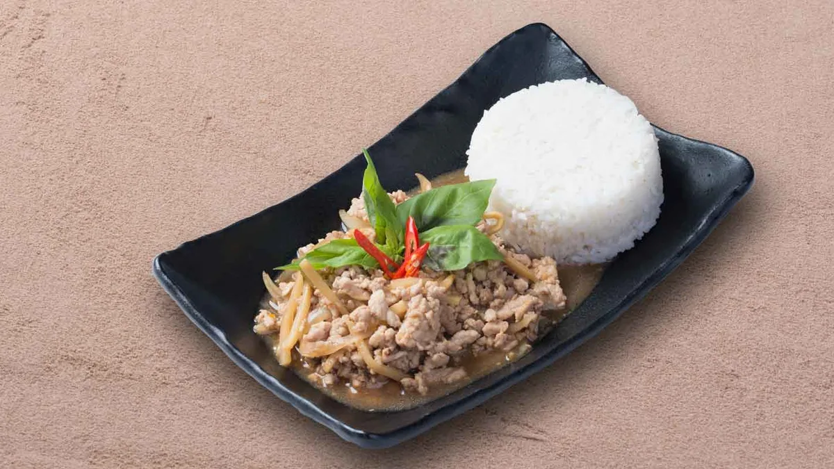 Pad Krapao Muu  🌶️