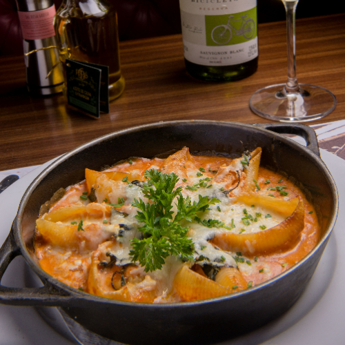 Conchiglione de Brie au Sauce Rosé à Yasmin Brunet