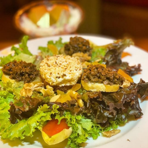 Salade de Chèvre Chaud à “Klebber Toledo”
