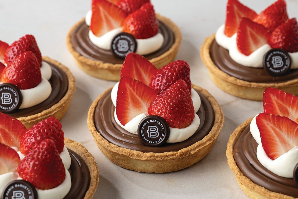 Custard Tart with Strawberry and Nutella