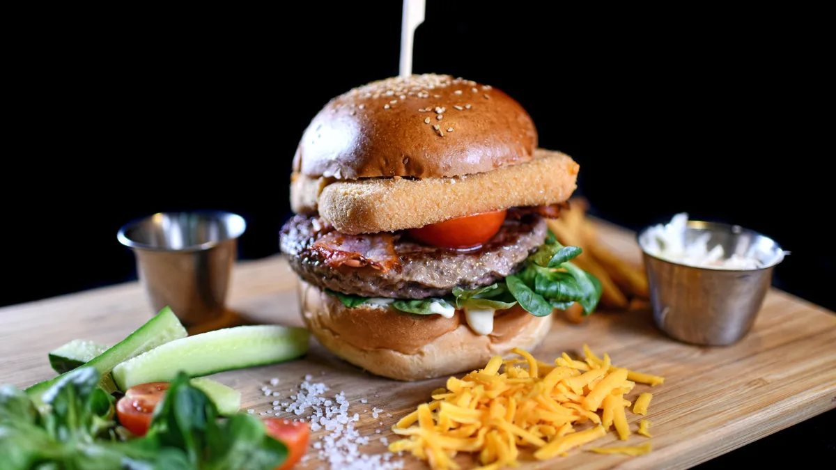 Absolut Cheese Burger