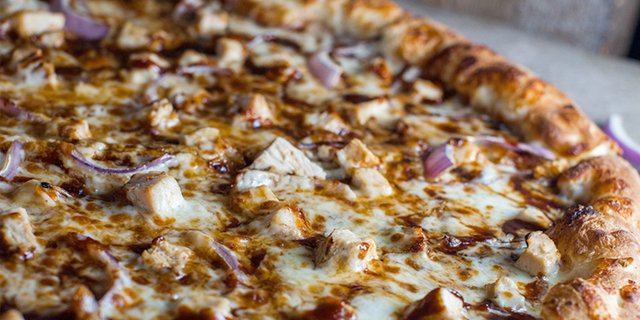 Brooklyn BBQ Bird Pizza