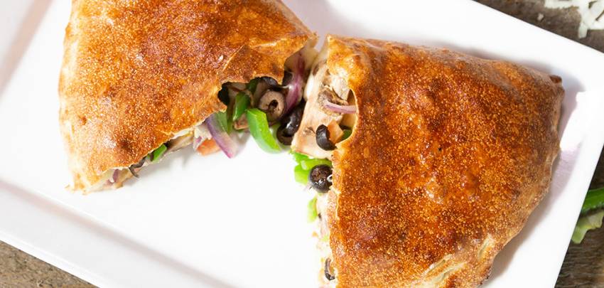 VEGGIE CALZONE