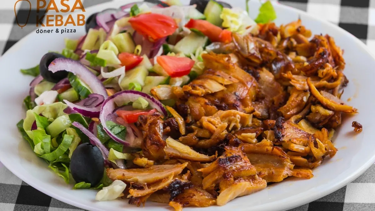Vegyes húsos kebab tál