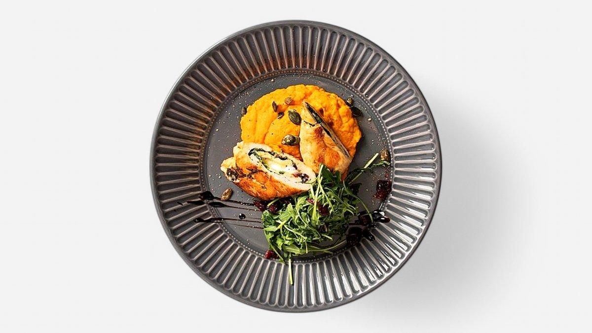 150 g SMAŽENÝ KUŘECÍ ŘÍZEK PAGANINI vařené brambor