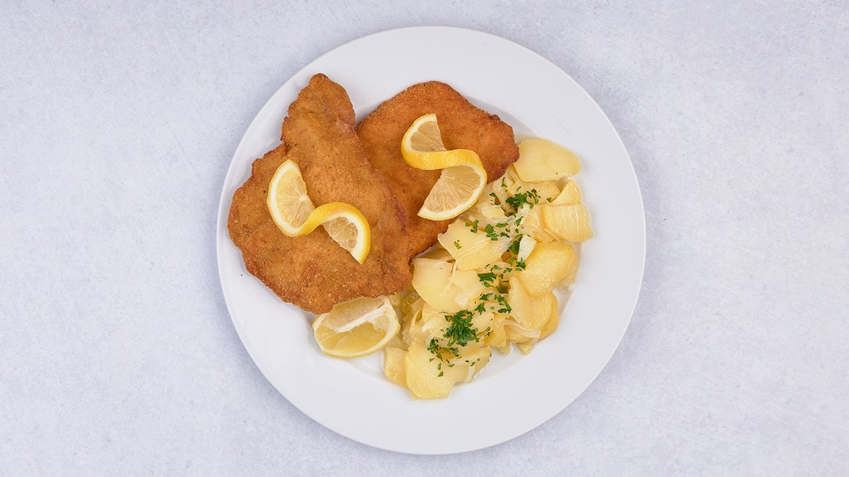 150g SMAŽENÝ VEPŘOVÝ ŘÍZEK vařené brambory
