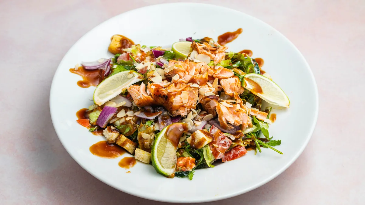 Losos salata