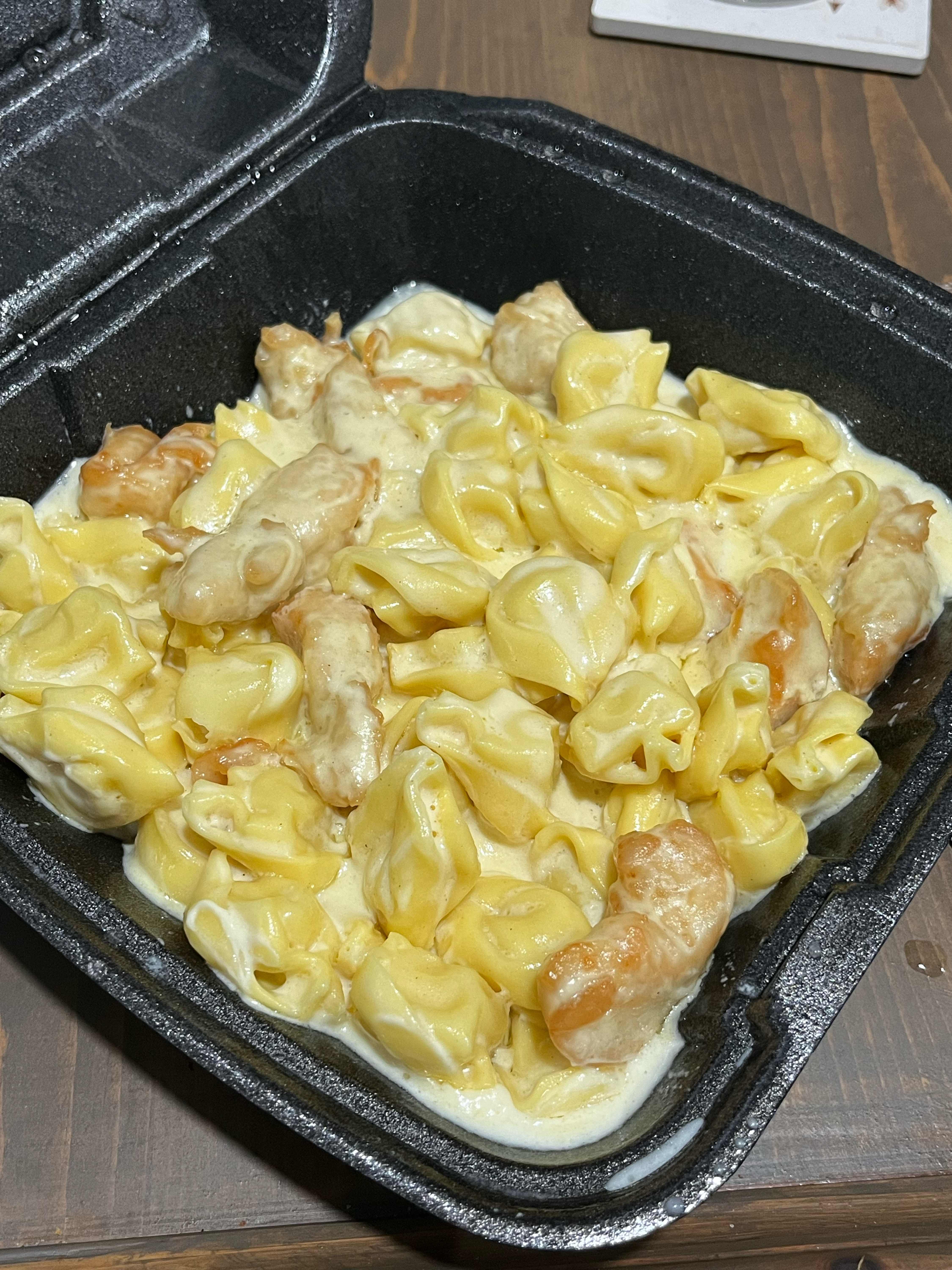 Cheese Tortellini Alfredo with Chicken