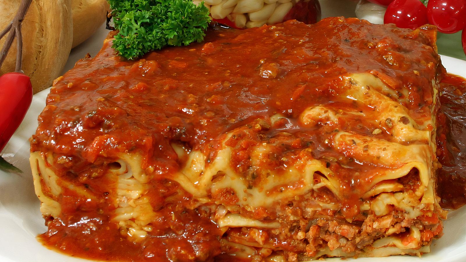 Beef Lasagne Family Size 2.5 kg (Cold)