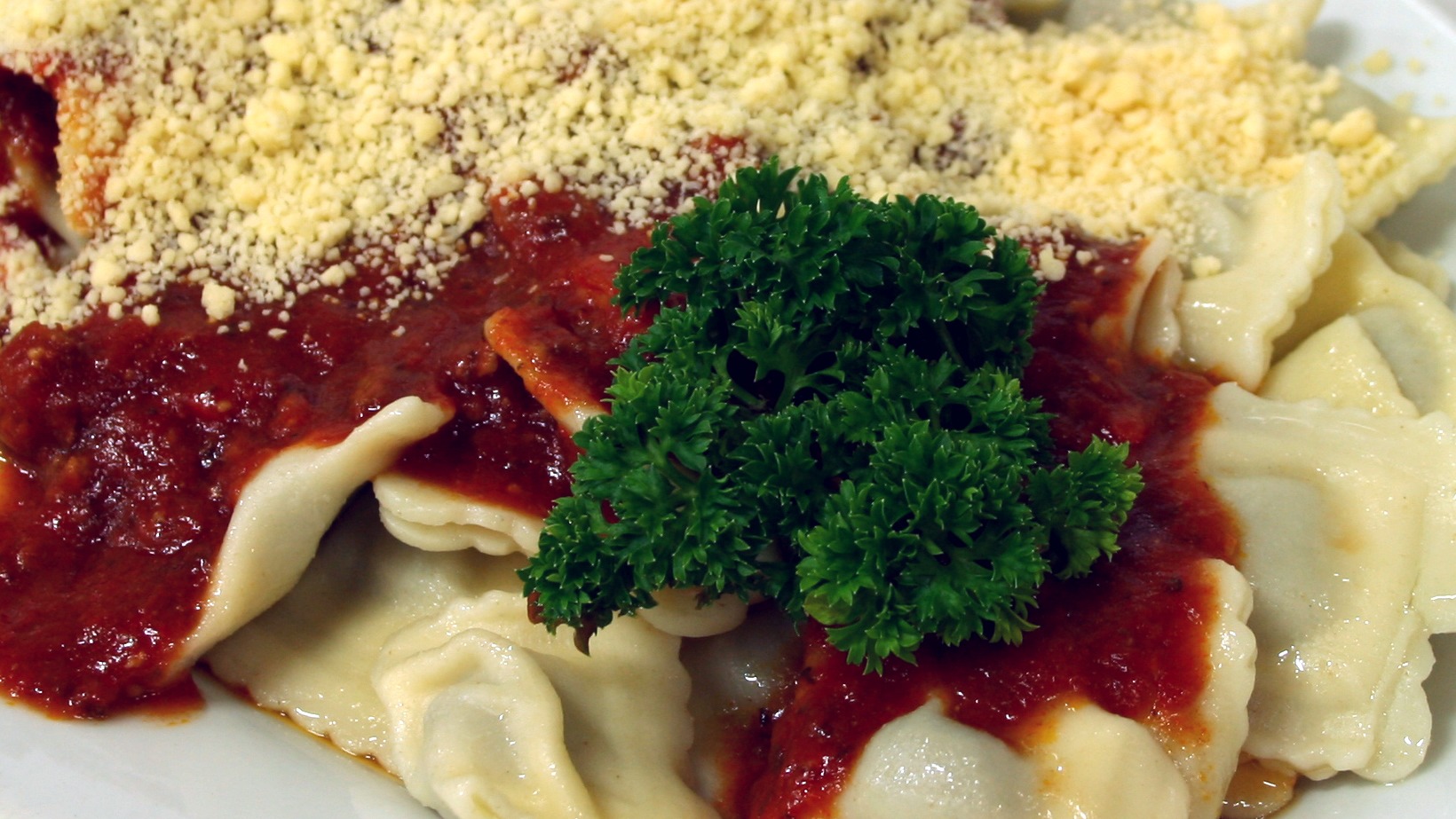 Beef Ravioli Bolognese family size 2.5kg (cold)