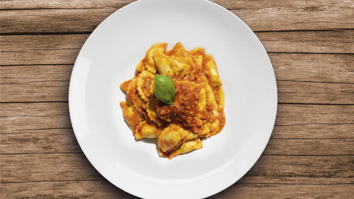 Ravioli Mezzaluna Alla Bolognese