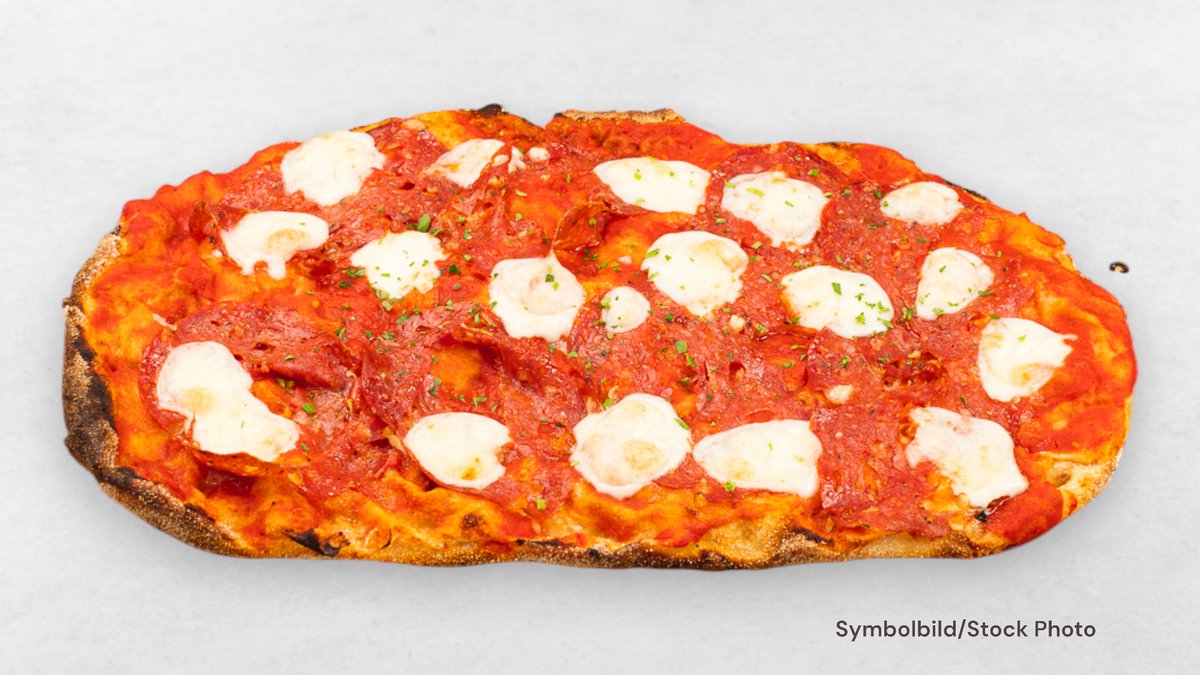 Pinsa Margherita mit Büffelmozzarella