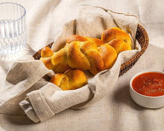 Garlic Knots (6)