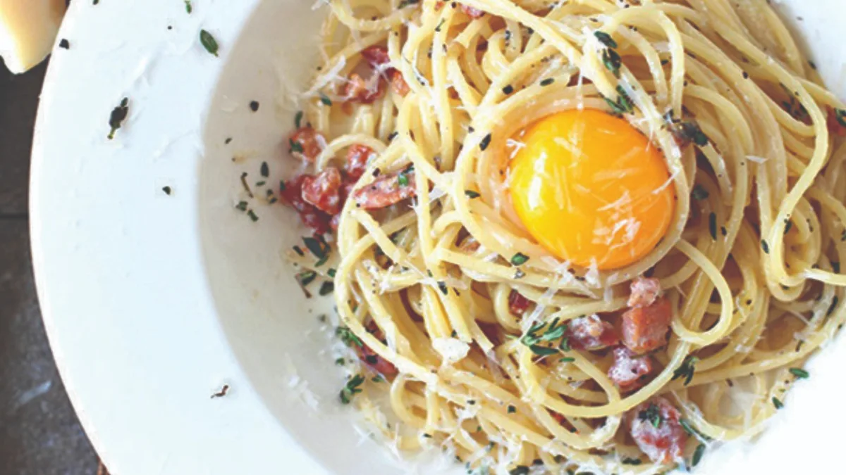 Pasta sa pršutom i mocarelom