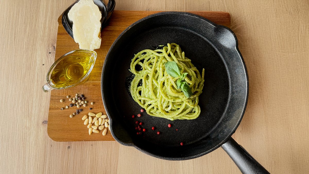 Creamy pesto genovesse